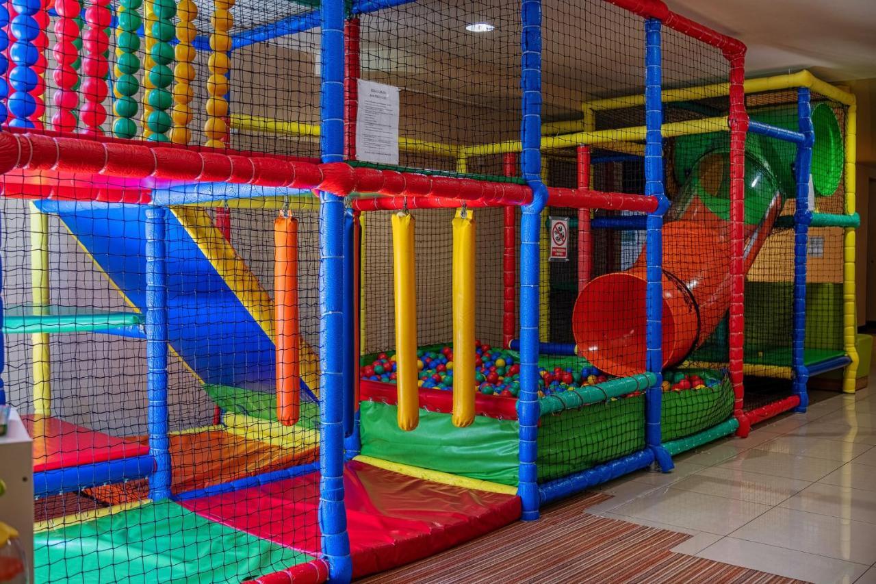 Cedzyna Hotel Uroczysko מראה חיצוני תמונה