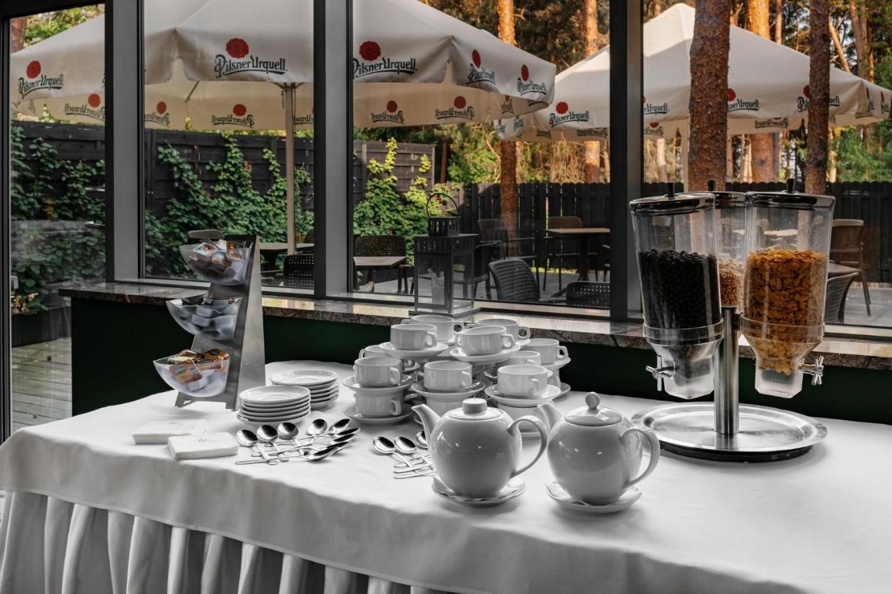Cedzyna Hotel Uroczysko מראה חיצוני תמונה