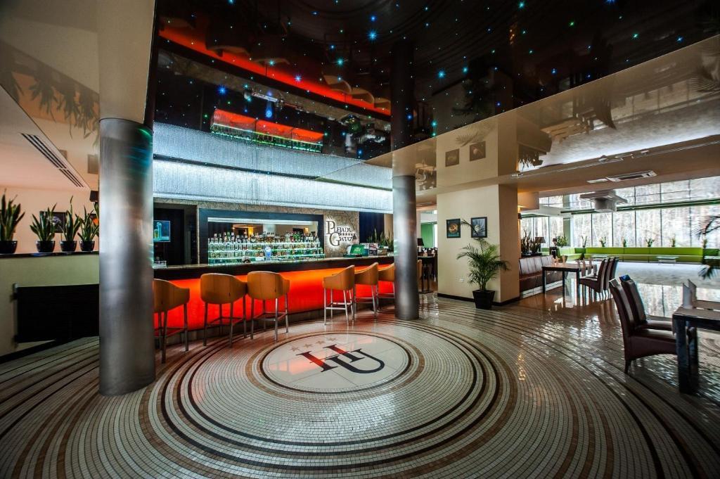 Cedzyna Hotel Uroczysko מראה חיצוני תמונה